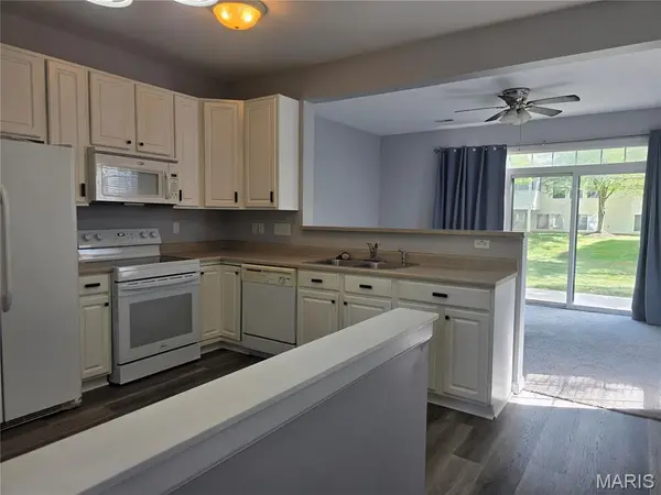 4056 Gentry LN, Swansea, IL 62226