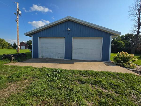 25050 400th ST, Belview, MN 56214