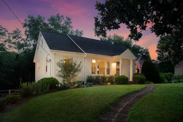 523 Crieve Rd, Nashville, TN 37220