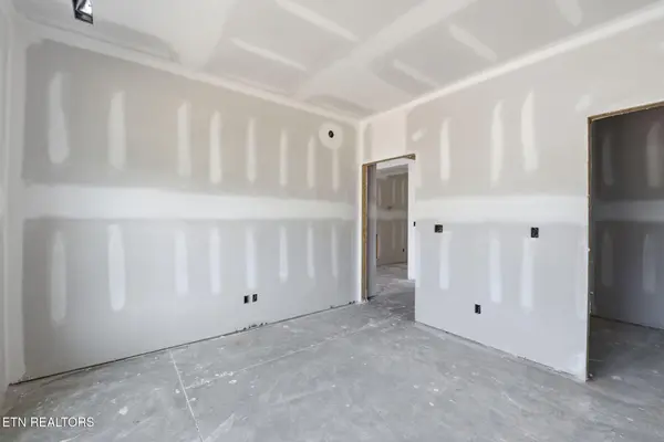 819 Greenhead Lane, Knoxville, TN 37924