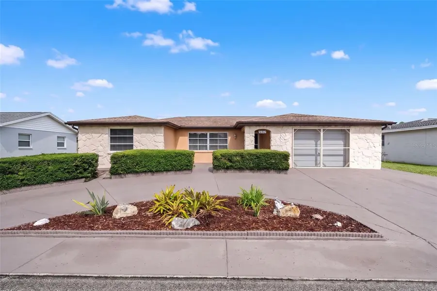 9926 LAKESIDE LN, Port Richey, FL 34668
