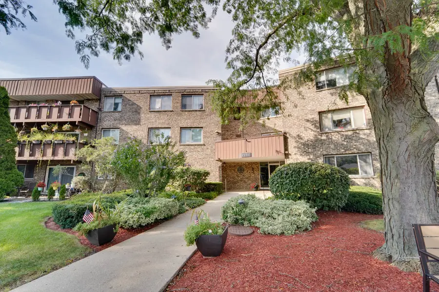2650 Brookwood Way DR #311, Rolling Meadows, IL 60008