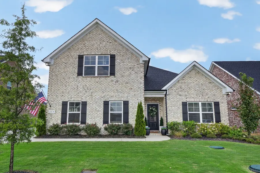 604 Hawkeye Ct, Eagleville, TN 37060