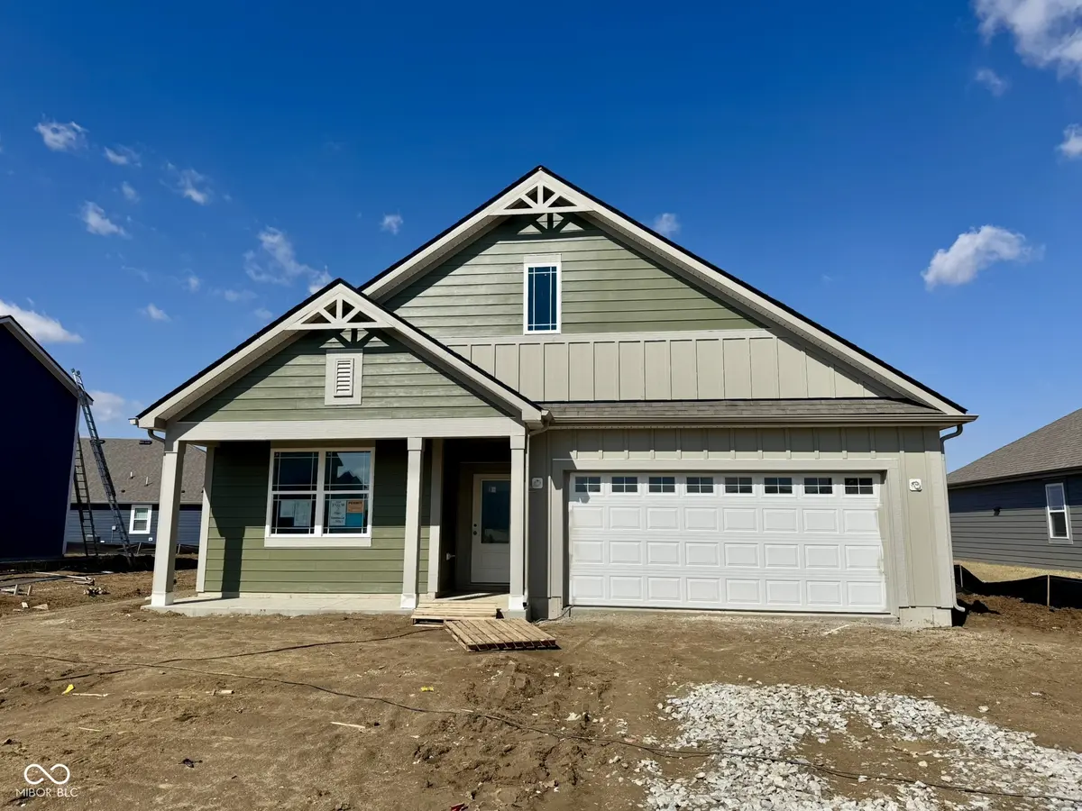 5860 Handbell LN, Greenwood, IN 46143