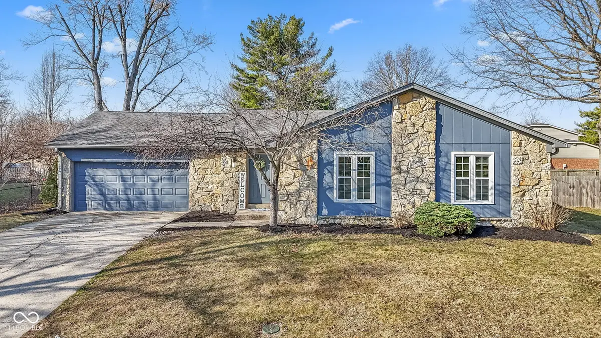 8305 Warbler WAY, Indianapolis, IN 46256
