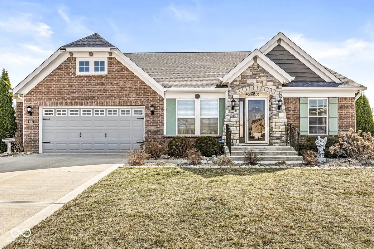 8759 Buttonbush CIR, Plainfield, IN 46168