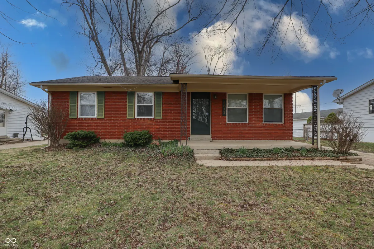 4812 Eastgate DR, Columbus, IN 47203