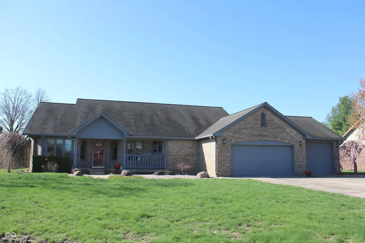 1915 Barbie CT, Franklin, IN 46131