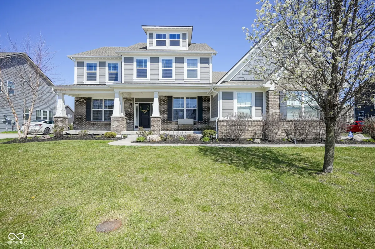 15594 Garrano LN, Fishers, IN 46040