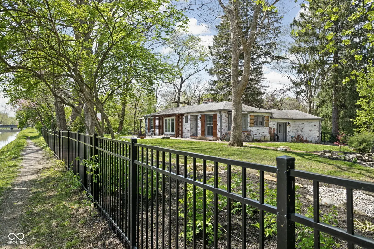 157 E 61st ST, Indianapolis, IN 46220