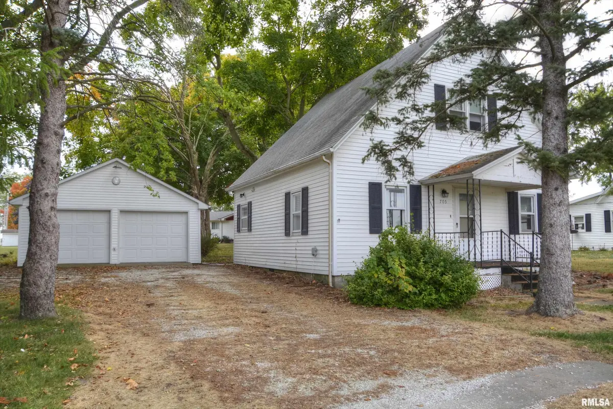 705 W ADAMS ST, Blandinsville, IL 61420