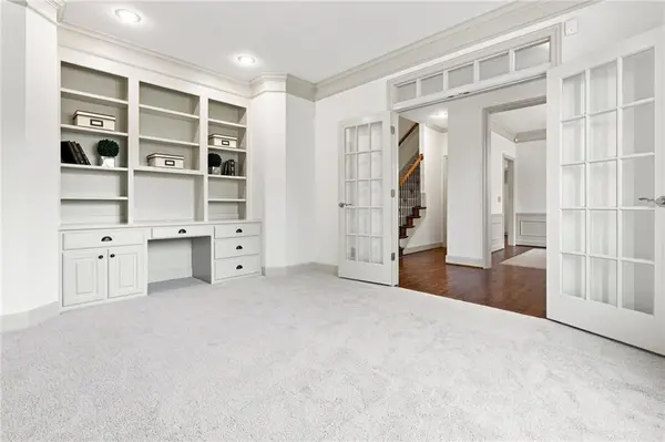 5427 W 164th PL, Overland Park, KS 66085