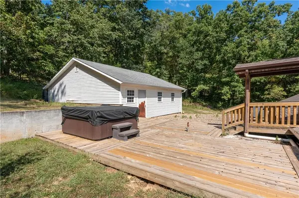 33007 Cooney Creek RD, Lincoln, MO 65338