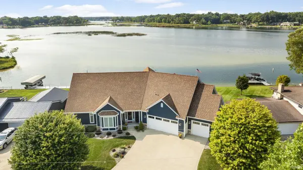 51235 Aqua DR, Elkhart, IN 46514