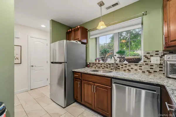 5304 Applewood CIR, Carmel, NY 10512