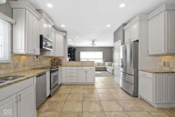 9955 Woodstock WAY, Fishers, IN 46037