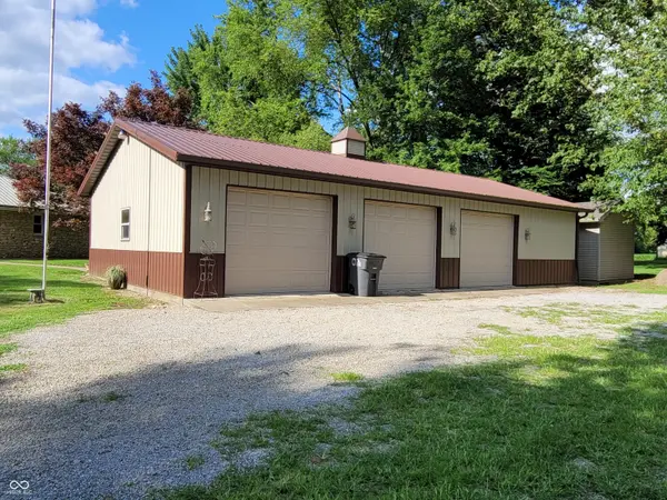 986 S Donald ST, Rushville, IN 46173