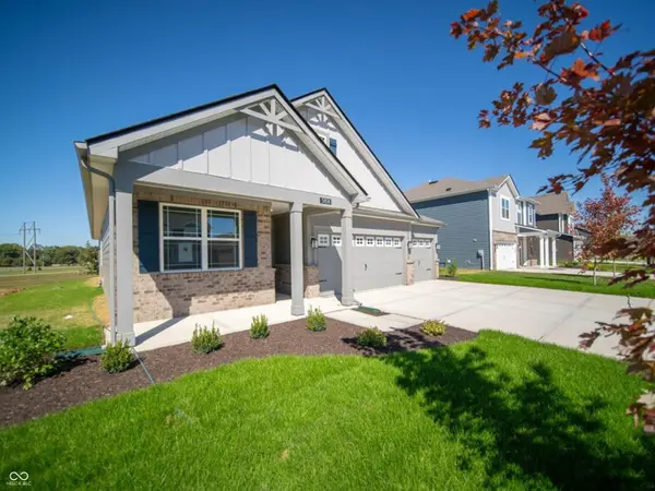 5858 Handbell LN, Greenwood, IN 46143