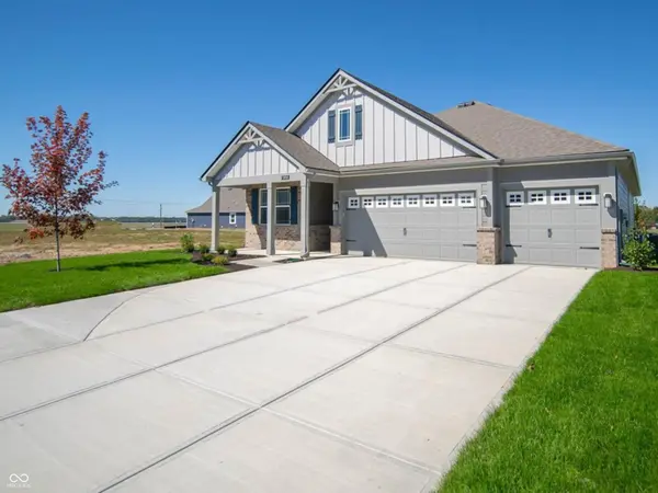 5858 Handbell LN, Greenwood, IN 46143