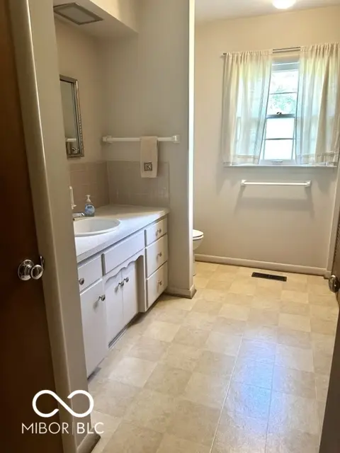 5265 E 75th ST, Indianapolis, IN 46250