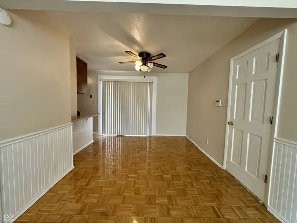 1406 Biloxi LN, Beech Grove, IN 46107