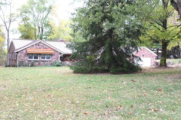 6048 E US 36, Bainbridge, IN 46105