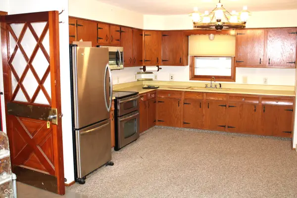 6048 E US 36, Bainbridge, IN 46105