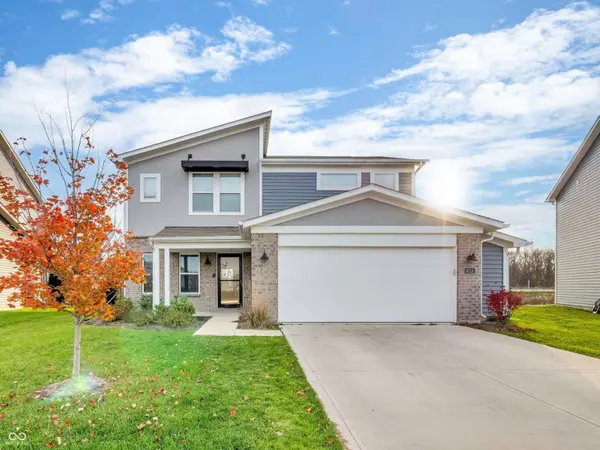 9715 Violet CIR, Indianapolis, IN 46239