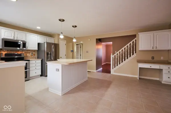 11181 Ridgewater CIR, Fishers, IN 46037