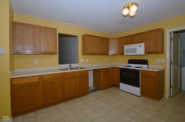 5250 Shamus DR, Indianapolis, IN 46235