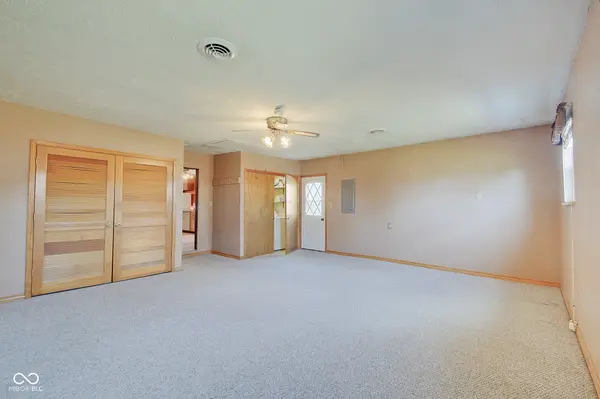 5772 Gallagher DR, Greenwood, IN 46142