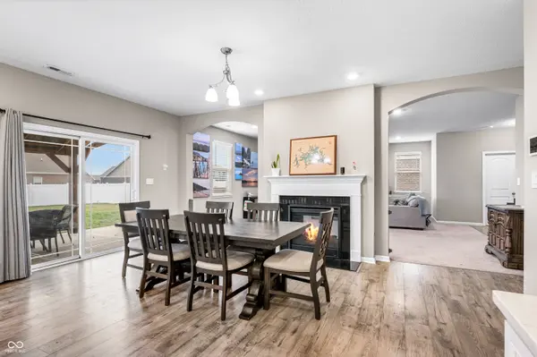 4585 W Tradwell DR, New Palestine, IN 46163