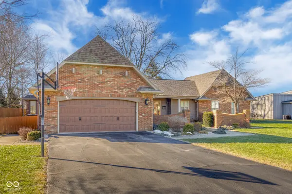 909 South DR, Seymour, IN 47274