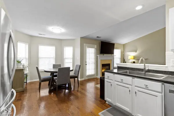 13494 Forum Meadows DR Carmel, IN 46033