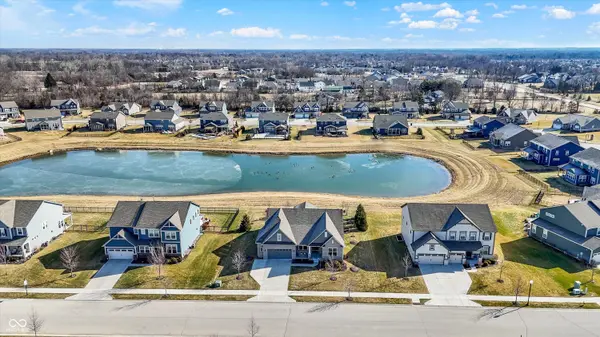 19226 English Lake LN, Noblesville, IN 46062