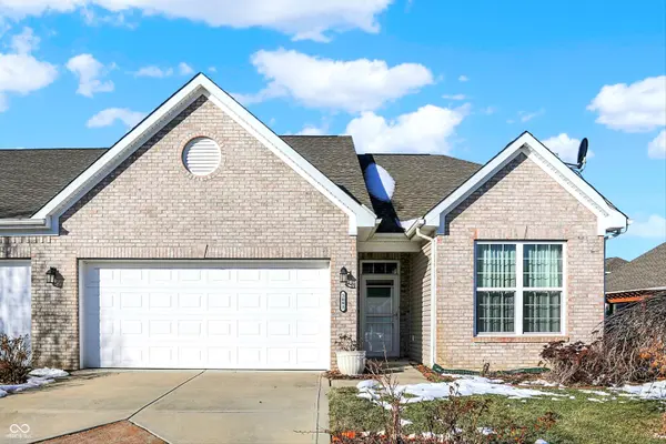 3893 Kristi WAY, Greenwood, IN 46142