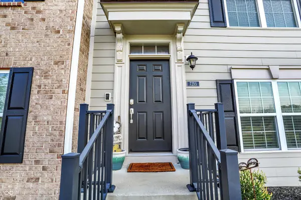 7255 Barker ST, Carmel, IN 46033