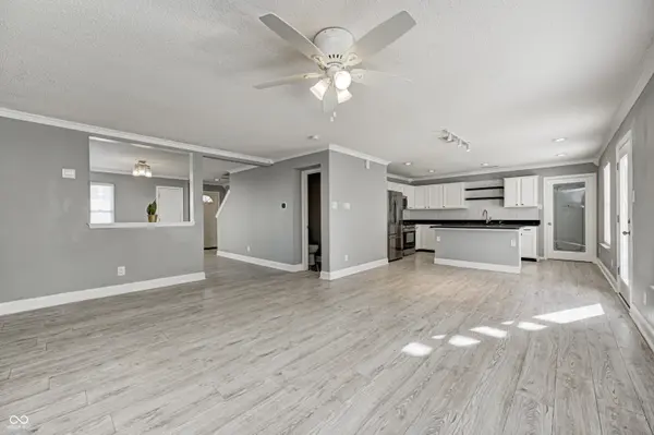 10069 Boysenberry DR, Fishers, IN 46038