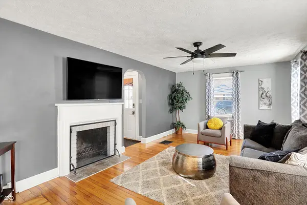 5860 Indianola AVE, Indianapolis, IN 46220