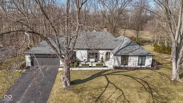 140 Raintree DR, Zionsville, IN 46077