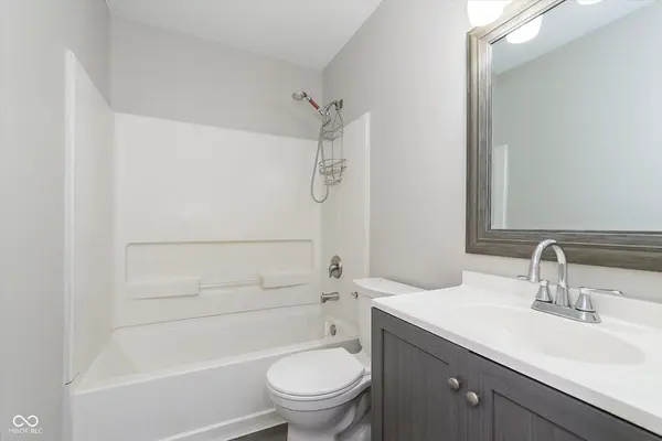 11458 Lucky Dan DR, Noblesville, IN 46060