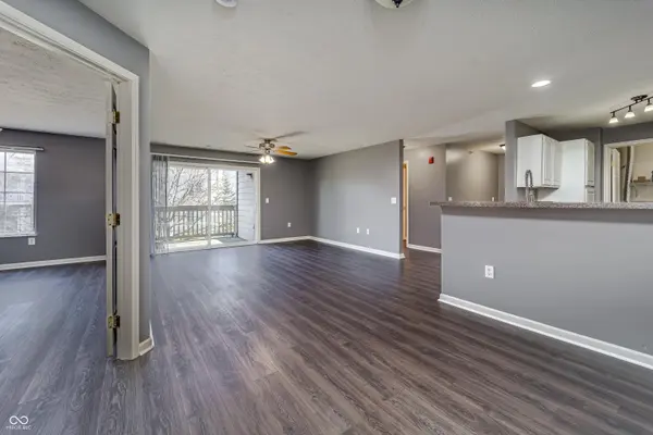 240 Legends Creek #206, Indianapolis, IN 46229