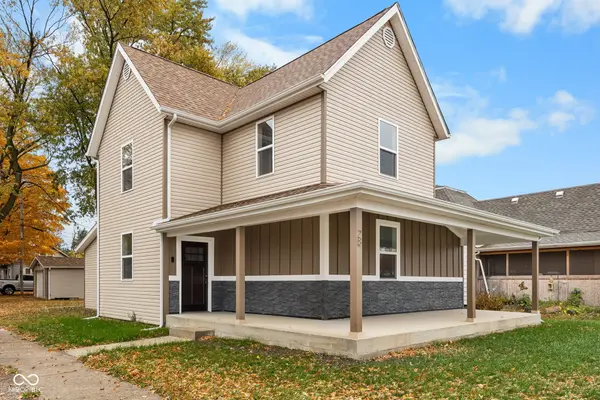28 Church ST, Otterbein, IN 47970