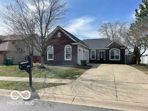 1808 Turning Leaf DR, Franklin, IN 46131