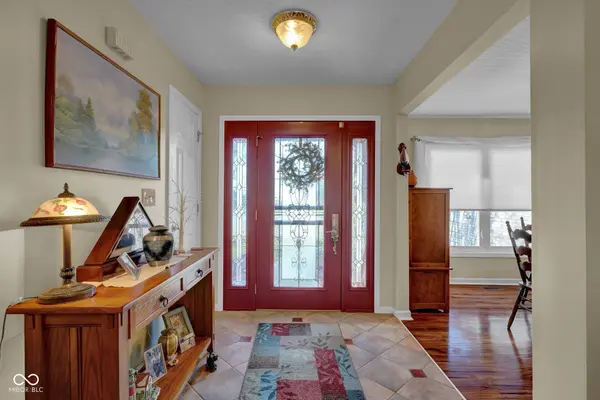 1608 Liberty WAY, Hope, IN 47246