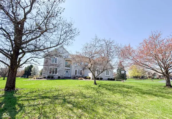 9921 N Wind River RUN, Mccordsville, IN 46055