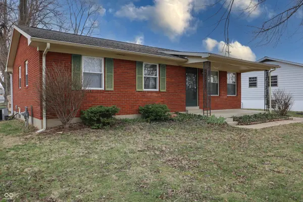 4812 Eastgate DR, Columbus, IN 47203