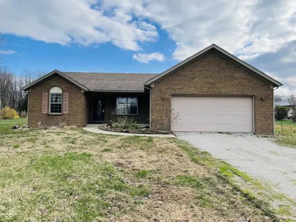 21310 New Market RD,  Marysville,  IN 47141