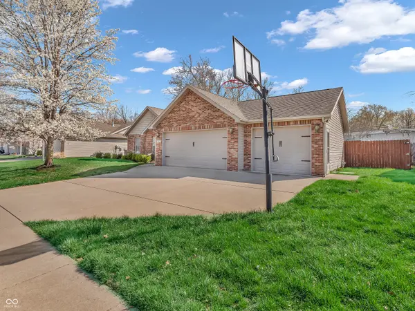 4261 Stergen DR, Lafayette, IN 47909