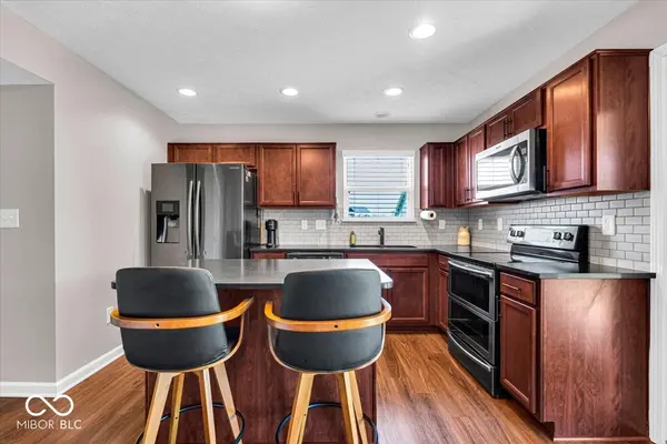 159 Longleaf LN, Greenfield, IN 46140